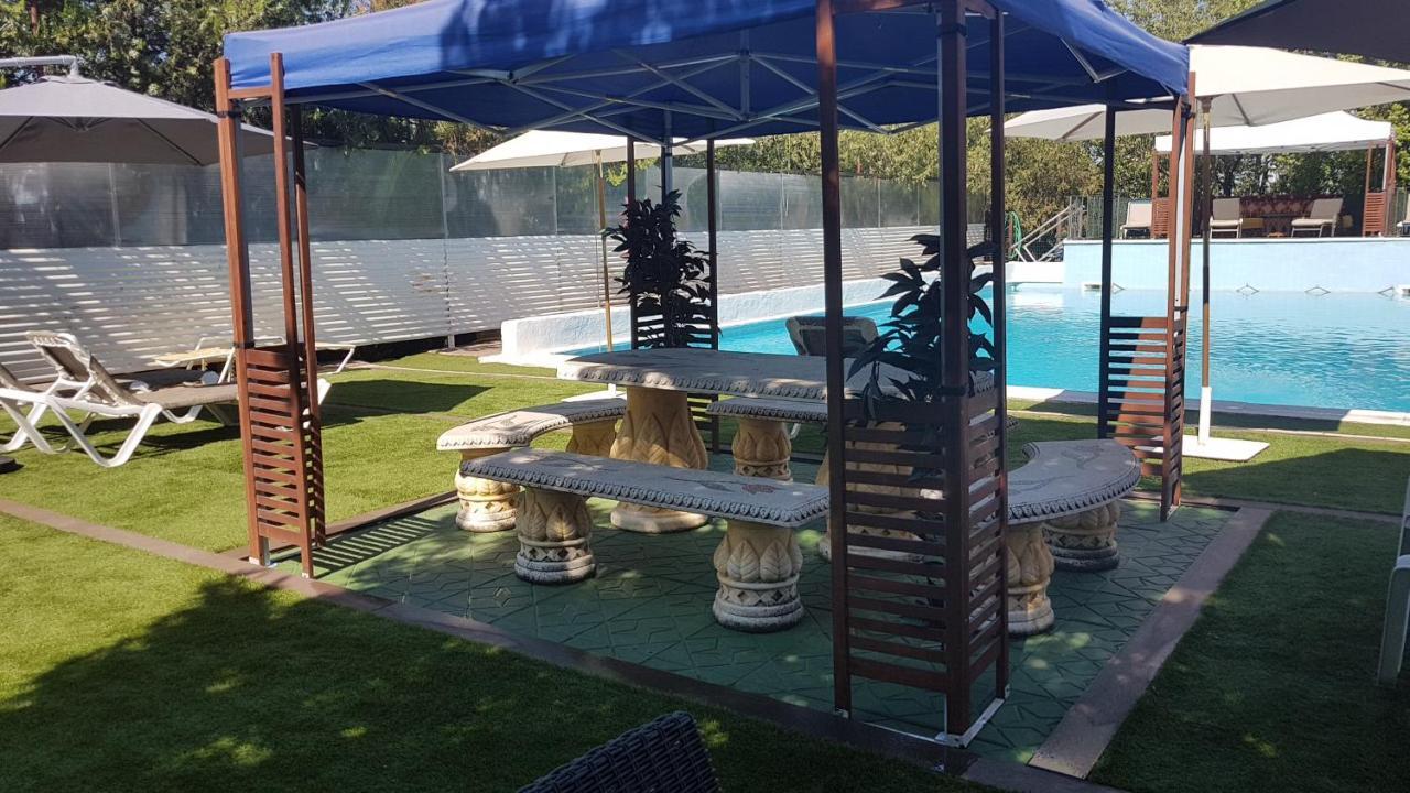 Cortijo San Jose Villa Sevilla Kültér fotó